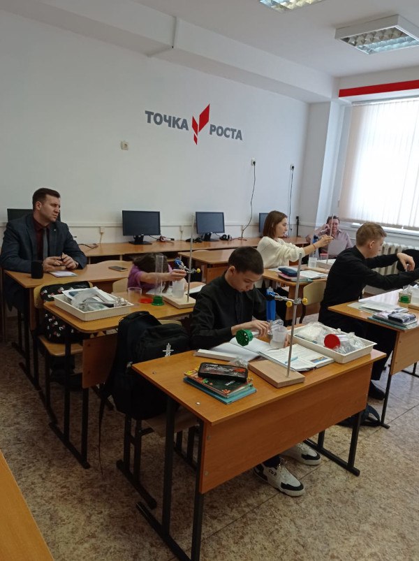 Семинар центров образования естественно-научной и технологической направленности «Точка роста» образовательных учреждений Молчановского района..